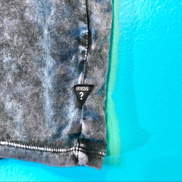 Guess Men’s Acid Wash V-Neck T-Shirt - Picture 7 of 8